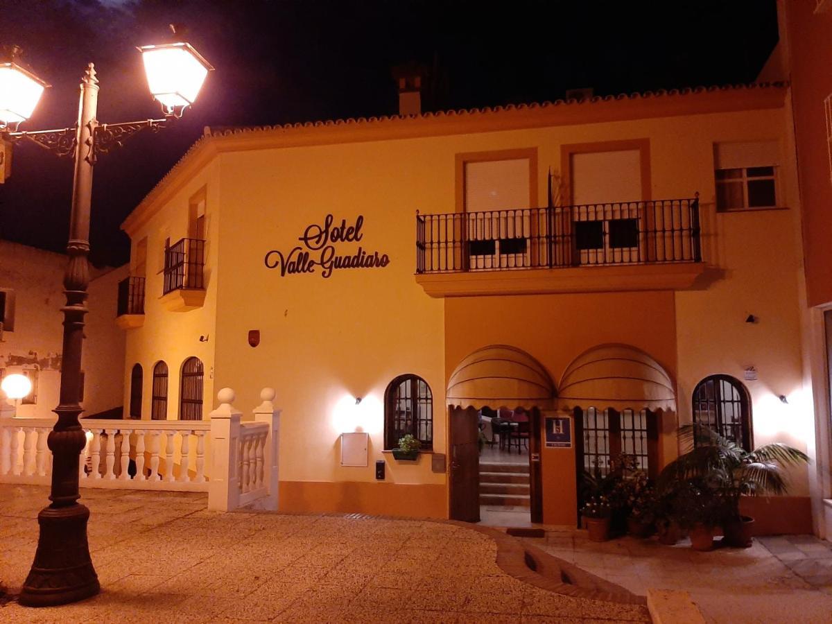 Sotel Valle Guadiaro Pueblo Nuevo de Guadiaro Bagian luar foto