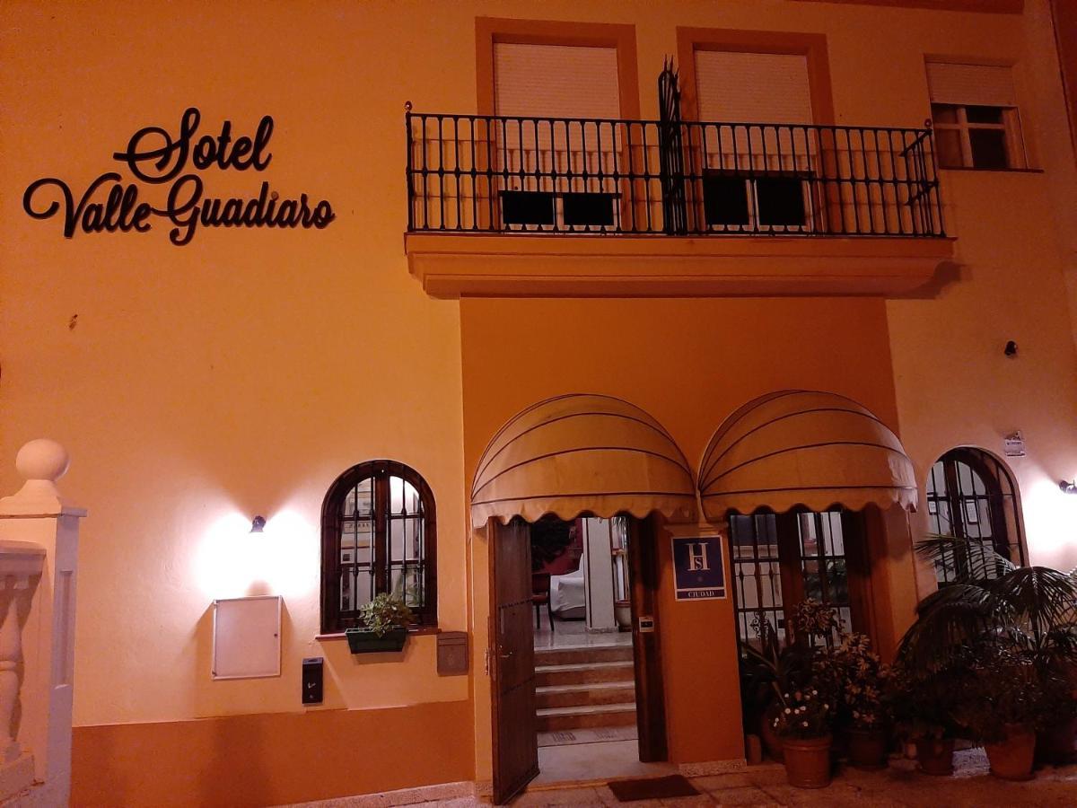 Sotel Valle Guadiaro Pueblo Nuevo de Guadiaro Bagian luar foto