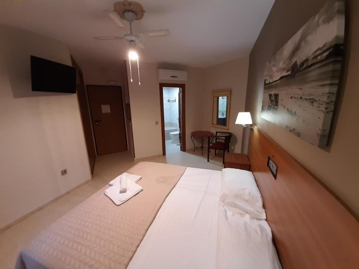 Sotel Valle Guadiaro Pueblo Nuevo de Guadiaro Bagian luar foto