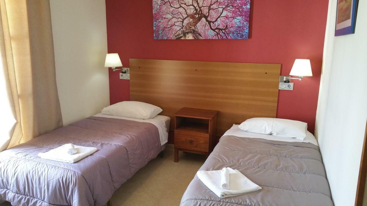 Sotel Valle Guadiaro Pueblo Nuevo de Guadiaro Bagian luar foto